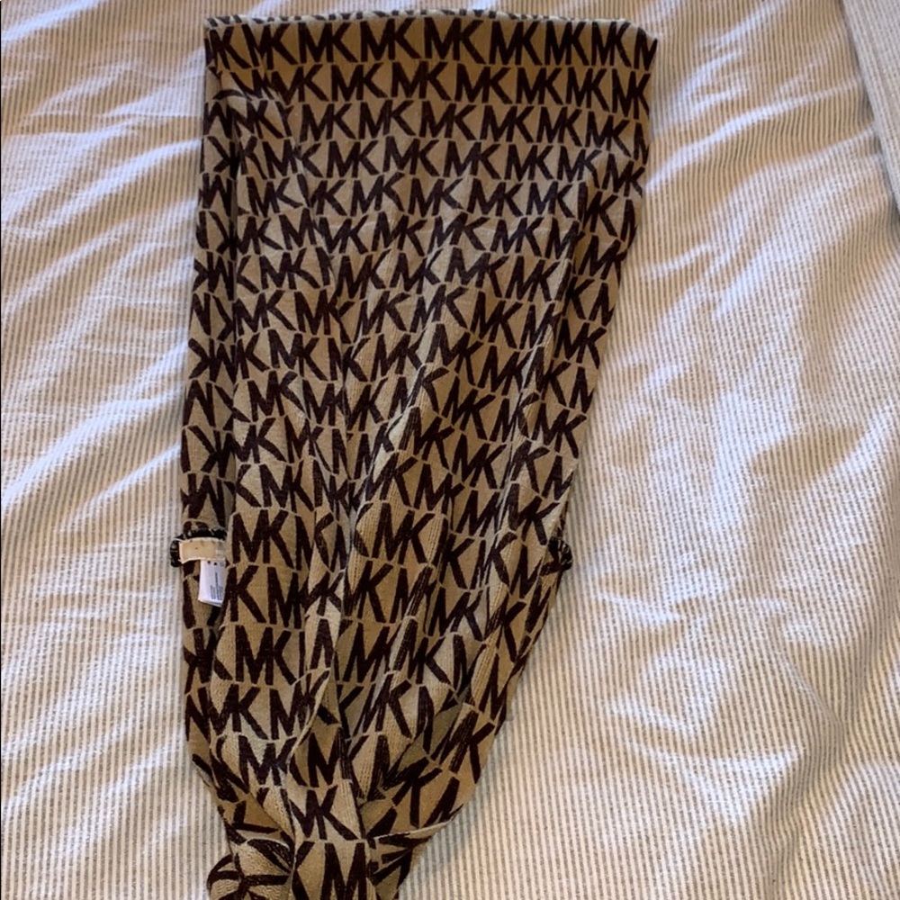 Michael Kors infinity scarf